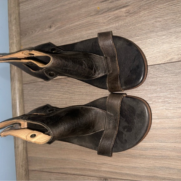 Bed Stu Dark Brown Leather Sandals - Picture 1 of 1
